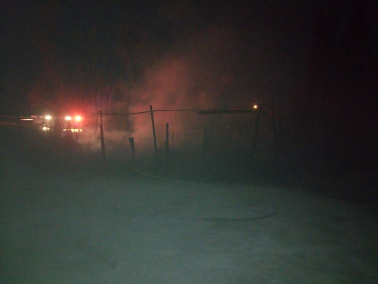 Photo of Esta madrugada incendio destruyó vivienda en y dejó cuatro damnificados